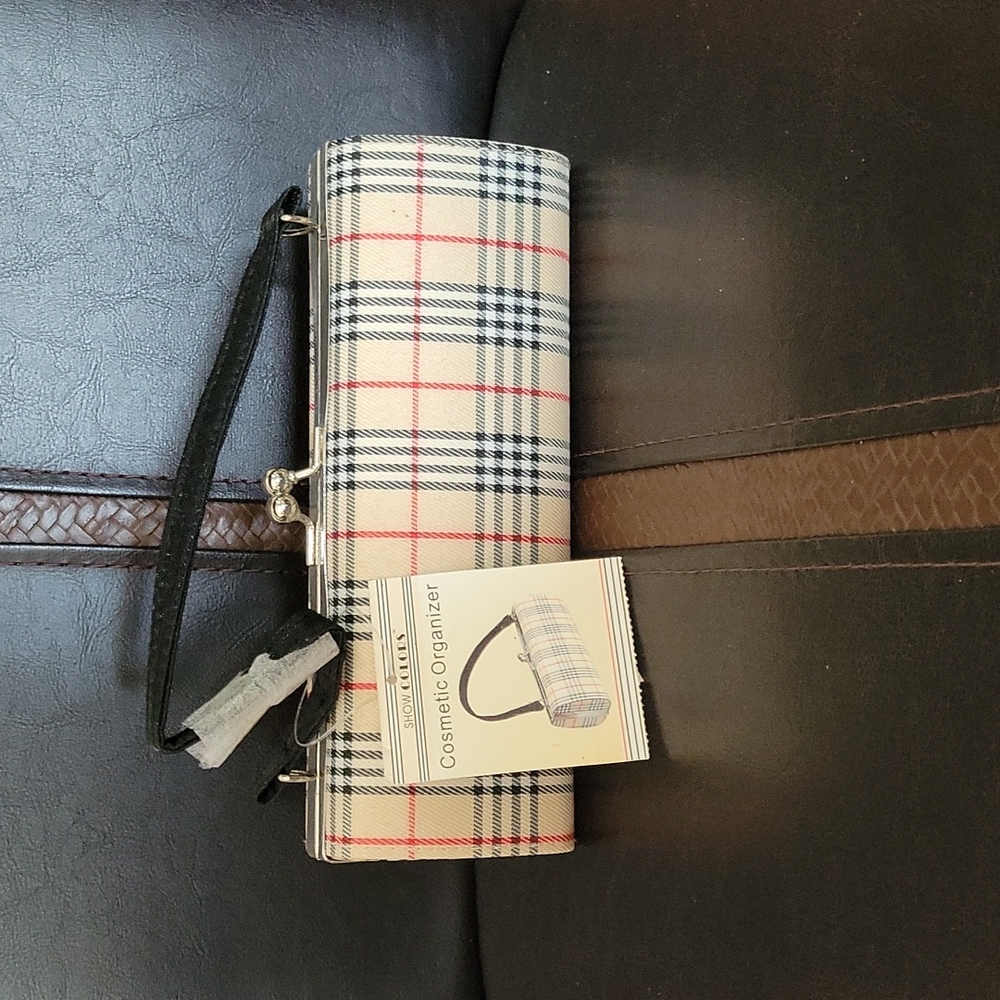 Tan Red Black White Plaid Print Cosmetic Organizer Read Spot NEW